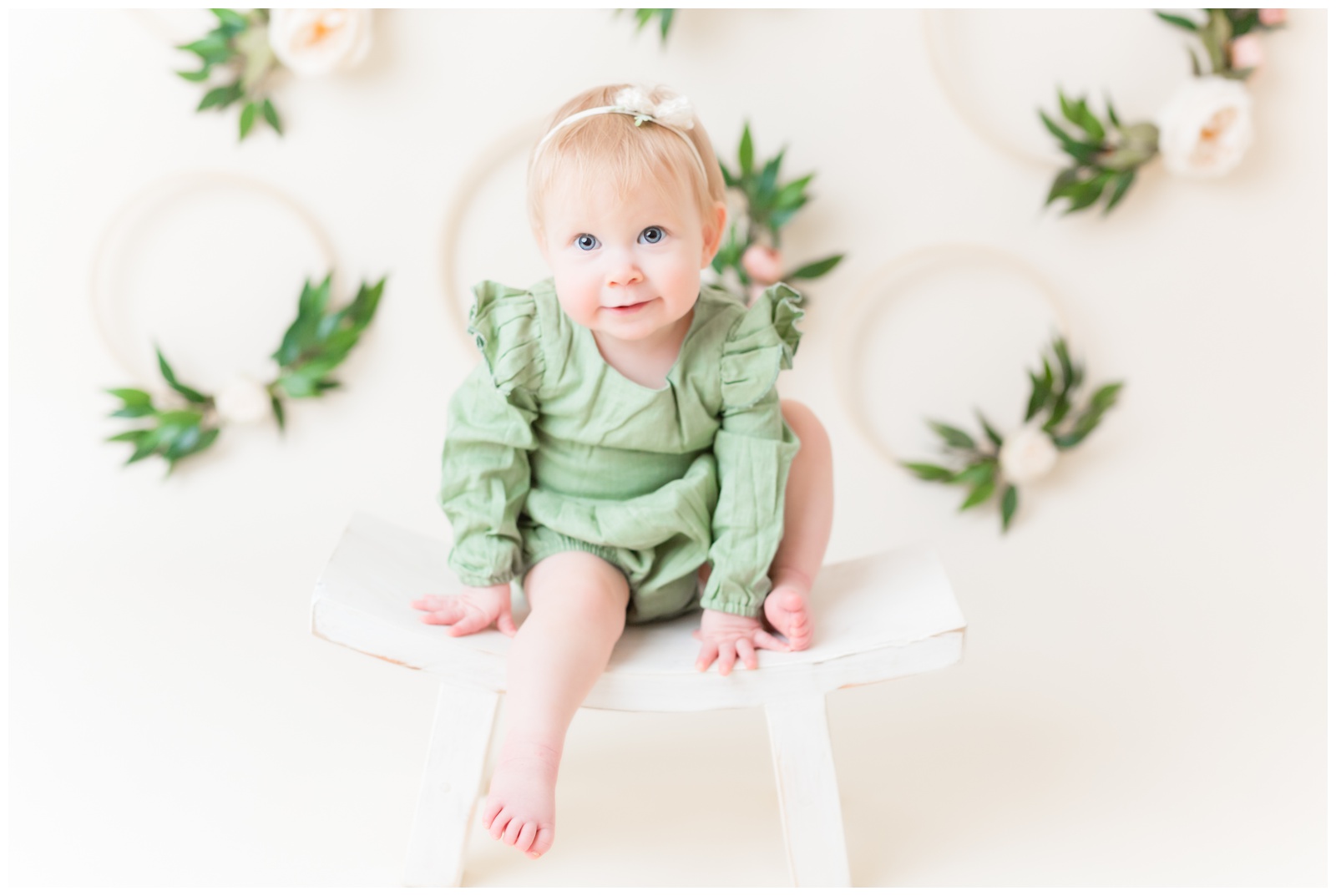 1 year old sitting on stool, cake smash session